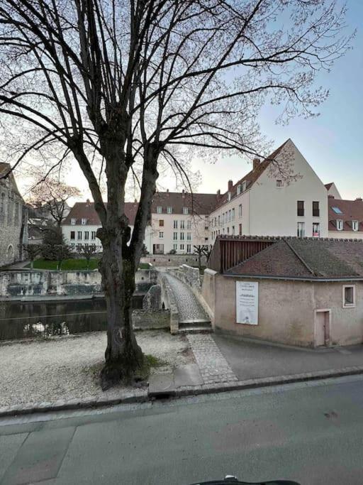 Appartement Bords De L'Eure Charmant Studio Шартр Экстерьер фото